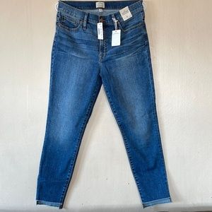 J.CREW Jeans 9” High-Rise Toothpick Size 31 Color Blue